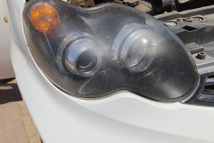 Used BYD F0 2015 1.0L AMT XuanKu Model Right Front Headlight