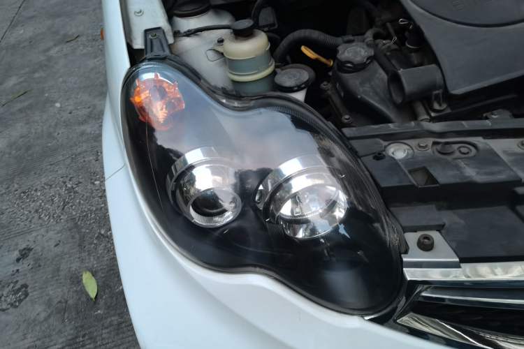 Used BYD F0 2015 1.0L AMT XuanKu Model Right Front Headlight