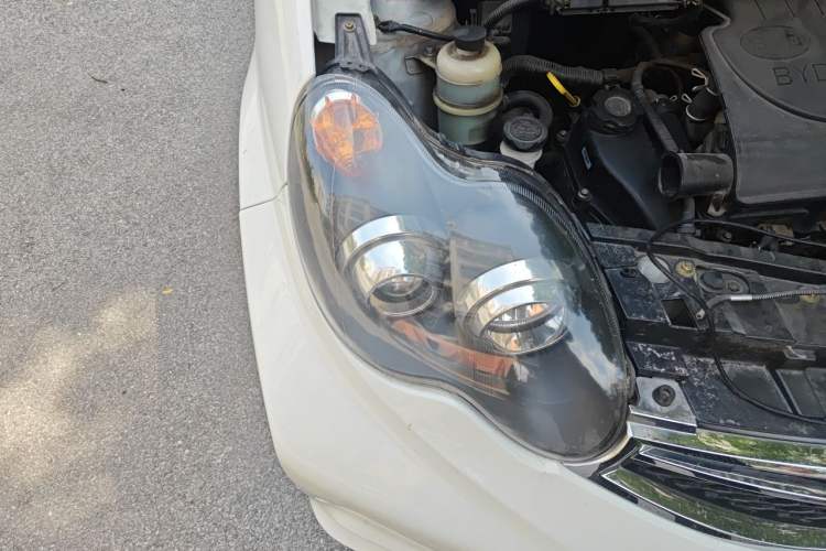 Used BYD F0 2015 1.0L AMT Joyful Cool Model Right Front Headlight