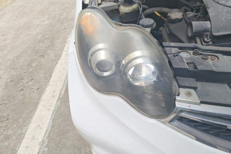 Used BYD F0 2015 1.0L AMT XuanKu Model Right Front Headlight