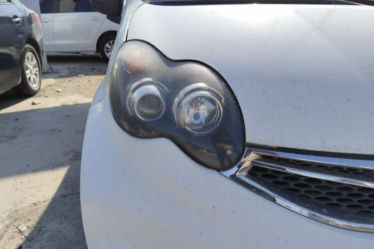 Used BYD F0 2015 1.0L XuanKu Model Right Front Headlight