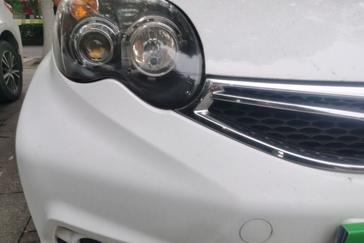 Used BYD F0 2015 1.0L AMT XuanKu Model Right Front Headlight