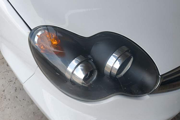 Used BYD F0 2015 1.0L AMT XuanKu Model Right Front Headlight