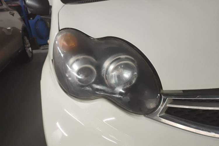 Used BYD F0 2015 1.0L AMT XuanKu Model Right Front Headlight