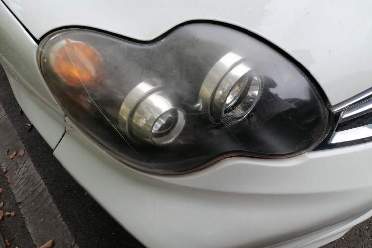Used BYD F0 2015 1.0L AMT XuanKu Model Right Front Headlight