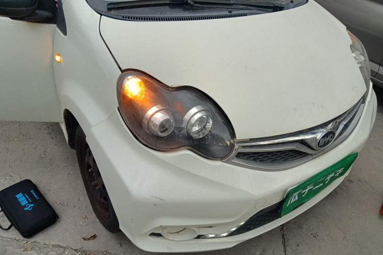 Used BYD F0 2015 1.0L AMT XuanKu Model Right Front Headlight