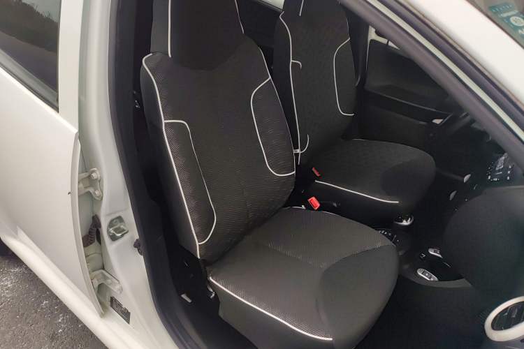 Used BYD F0 2015 1.0L AMT XuanKu Model Right Front Seat