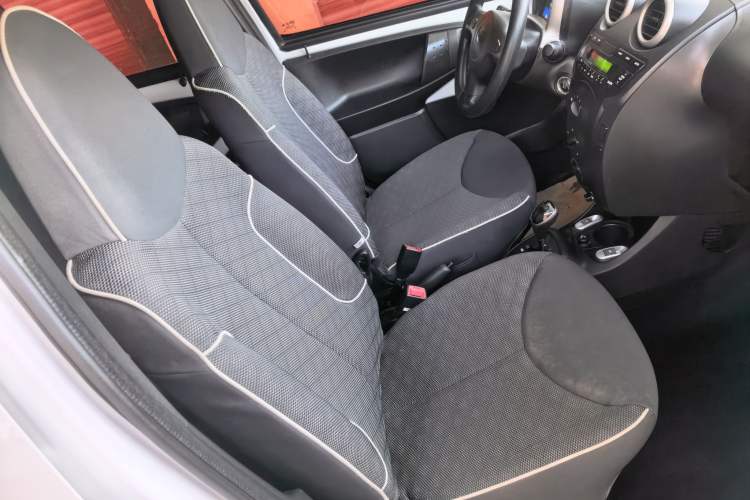 Used BYD F0 2015 1.0L AMT XuanKu Model Right Front Seat