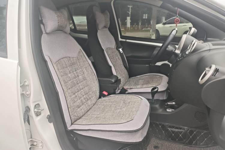 Used BYD F0 2015 1.0L AMT XuanKu Model Right Front Seat