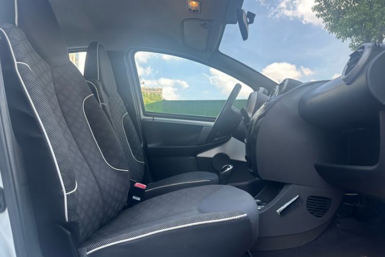 Used BYD F0 2015 1.0L AMT XuanKu Model Right Front Seat