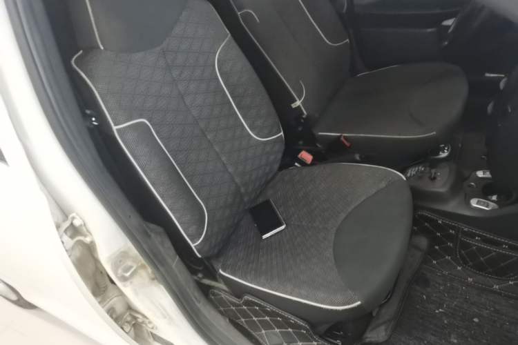 Used BYD F0 2015 1.0L AMT XuanKu Model Right Front Seat