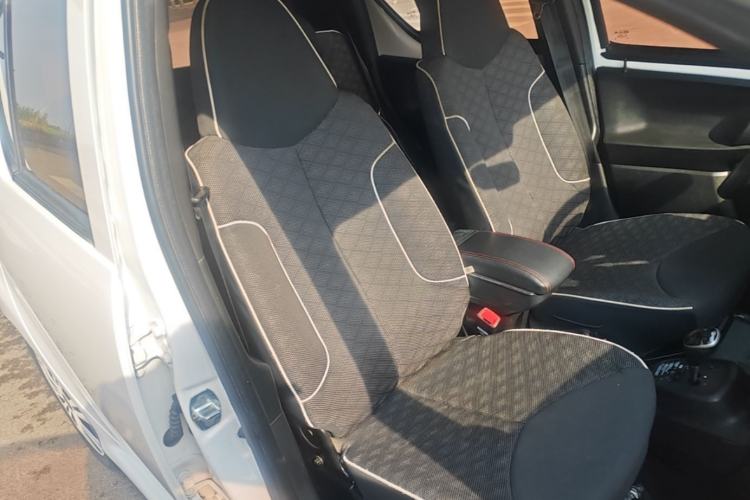 Used BYD F0 2015 1.0L AMT XuanKu Model Right Front Seat