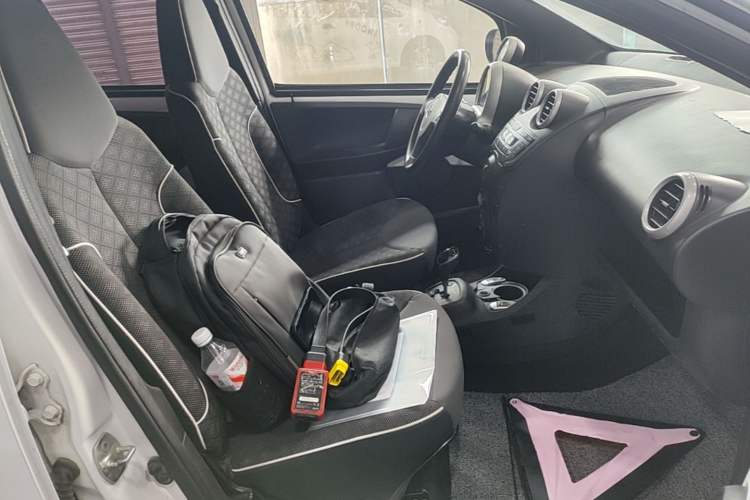 Used BYD F0 2015 1.0L AMT XuanKu Model Right Front Seat