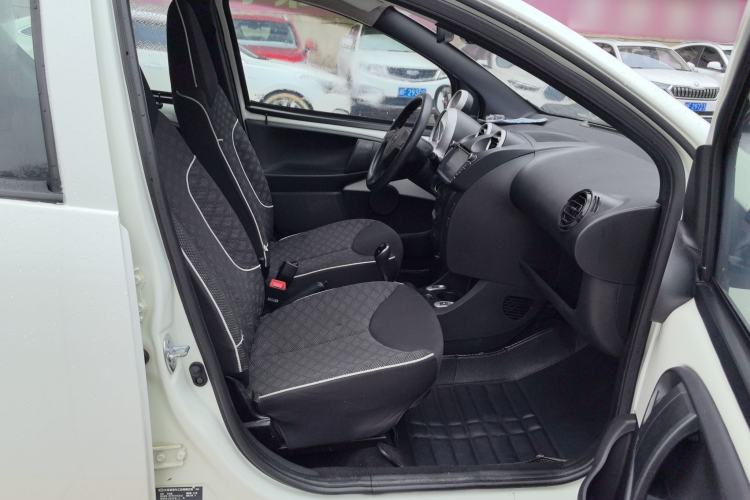 Used BYD F0 2015 1.0L AMT XuanKu Model Right Front Seat