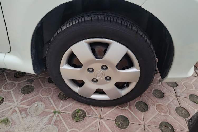 Used BYD F0 2015 1.0L AMT XuanKu Model Right Front Wheel Hub