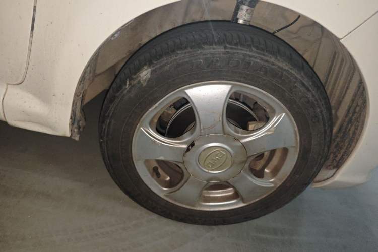 Used BYD F0 2015 1.0L AMT Joyful Cool Model Right Front Wheel Hub