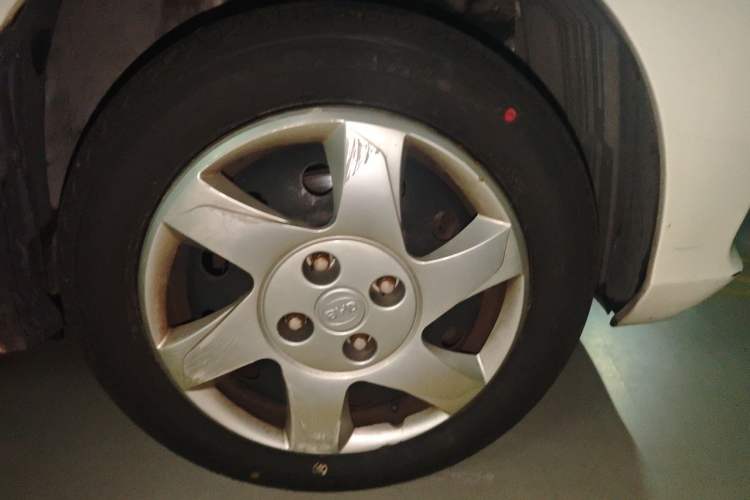 Used BYD F0 2015 1.0L AMT XuanKu Model Right Front Wheel Hub