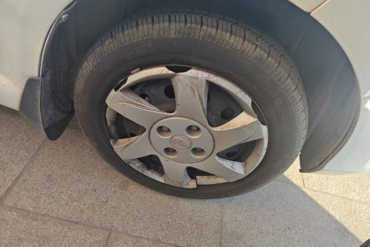 Used BYD F0 2015 1.0L XuanKu Model Right Front Wheel Hub