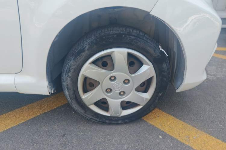 Used BYD F0 2015 1.0L AMT XuanKu Model Right Front Wheel Hub