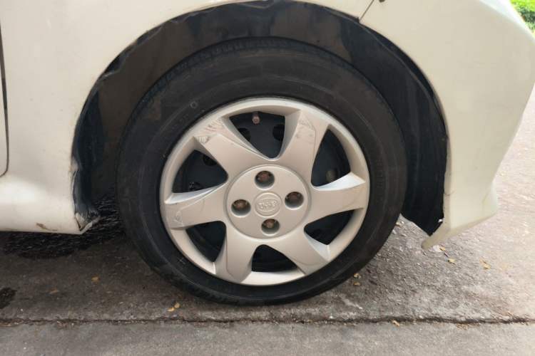 Used BYD F0 2015 1.0L AMT XuanKu Model Right Front Wheel Hub
