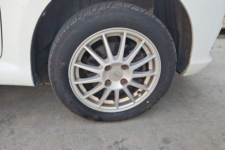 Used BYD F0 2015 1.0L AMT XuanKu Model Right Front Wheel Hub