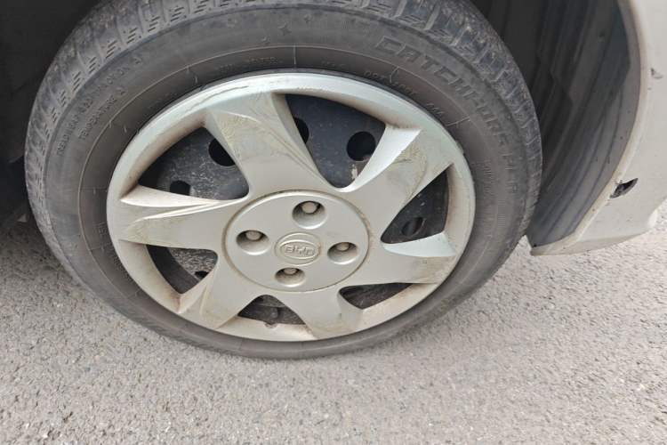 Used BYD F0 2015 1.0L AMT XuanKu Model Right Front Wheel Hub