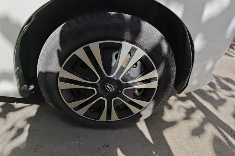 Used BYD F0 2015 1.0L XuanKu Model Right Front Wheel Hub