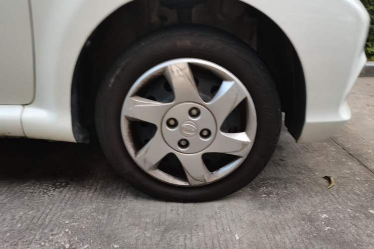 Used BYD F0 2015 1.0L AMT XuanKu Model Right Front Wheel Hub