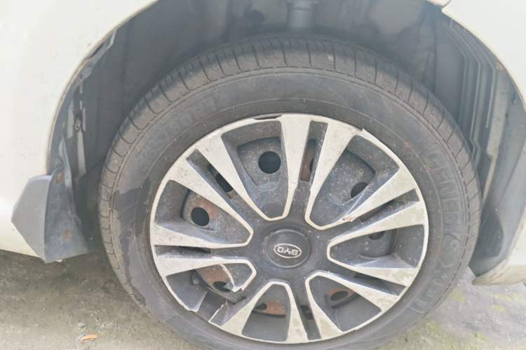Used BYD F0 2015 1.0L AMT XuanKu Model Right Front Wheel Hub