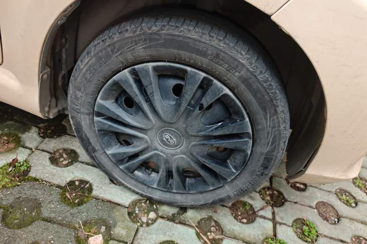 Used BYD F0 2015 1.0L AMT XuanKu Model Right Front Wheel Hub