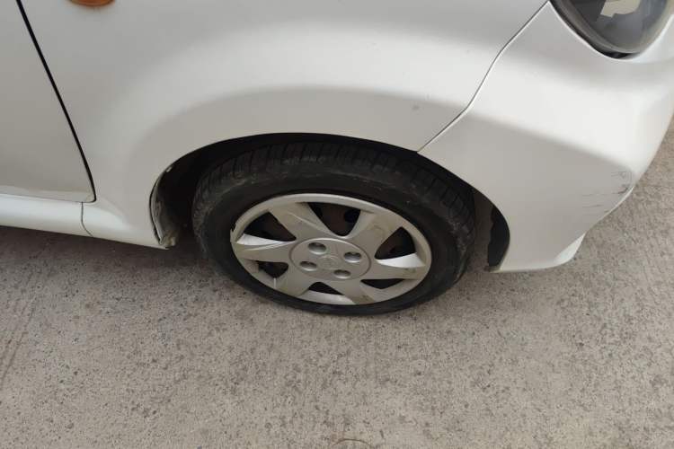 Used BYD F0 2015 1.0L XuanKu Model Right Front Wheel Hub