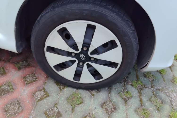 Used BYD F0 2015 1.0L AMT XuanKu Model Right Front Wheel Hub