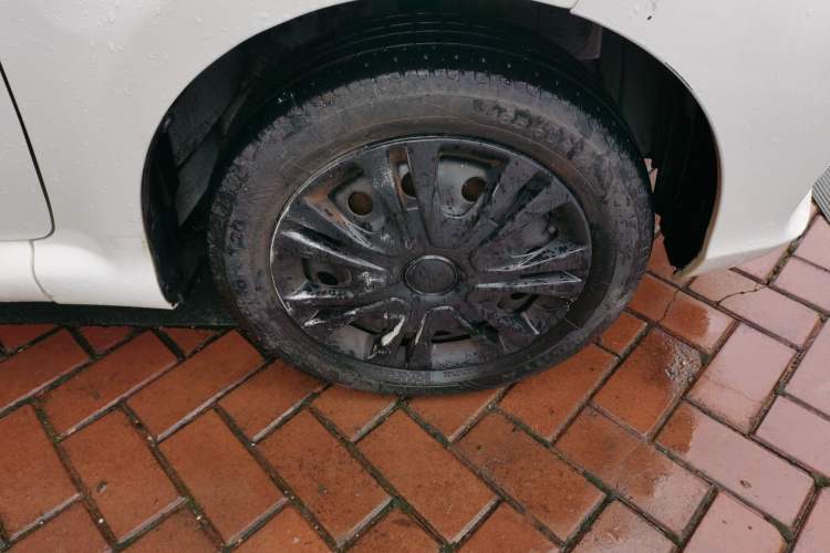 Used BYD F0 2015 1.0L AMT XuanKu Model Right Front Wheel Hub