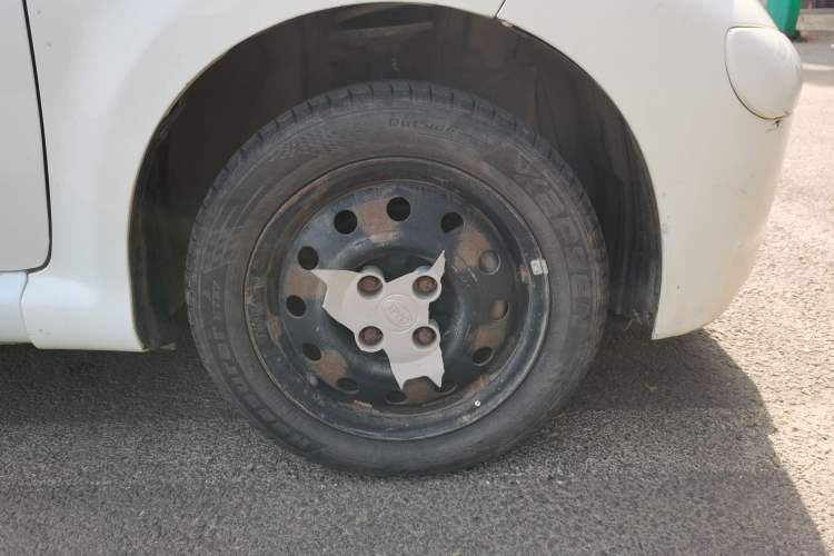 Used BYD F0 2015 1.0L XuanKu Model Right Front Wheel Hub