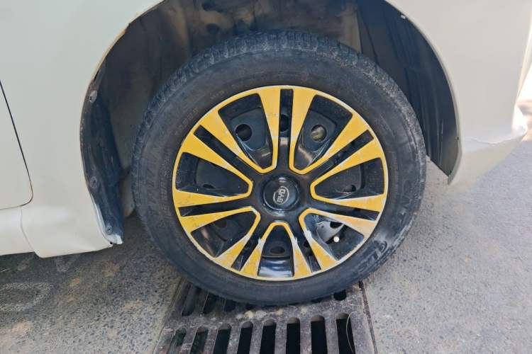 Used BYD F0 2015 1.0L AMT XuanKu Model Right Front Wheel Hub