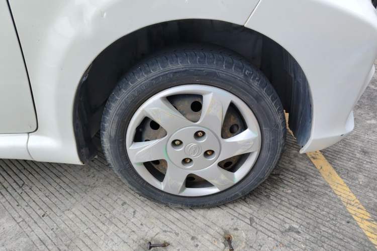 Used BYD F0 2015 1.0L XuanKu Model Right Front Wheel Hub
