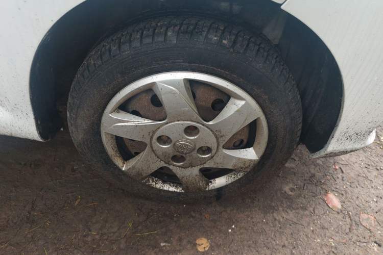 Used BYD F0 2015 1.0L AMT XuanKu Model Right Front Wheel Hub