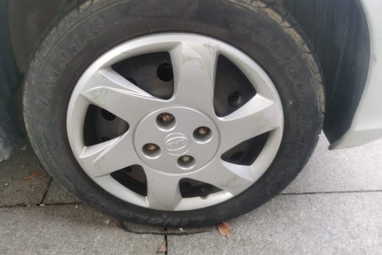 Used BYD F0 2015 1.0L AMT XuanKu Model Right Front Wheel Hub