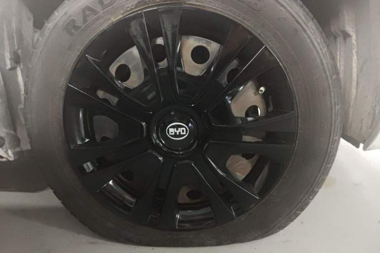 Used BYD F0 2015 1.0L AMT XuanKu Model Right Front Wheel Hub