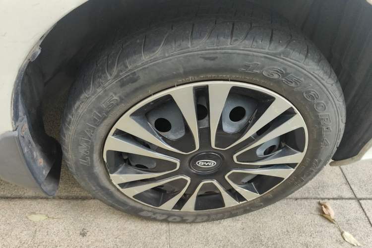 Used BYD F0 2015 1.0L AMT XuanKu Model Right Front Wheel Hub