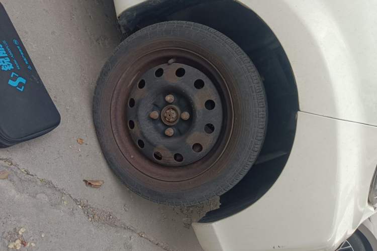 Used BYD F0 2015 1.0L AMT XuanKu Model Right Front Wheel Hub