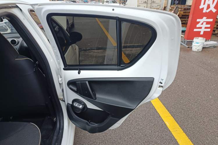 Used BYD F0 2015 1.0L AMT XuanKu Model Right Rear Door Interior
