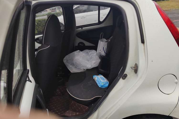Used BYD F0 2015 1.0L AMT XuanKu Model Right Rear Seat