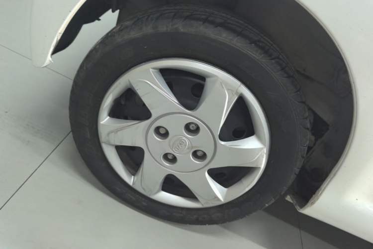 Used BYD F0 2015 1.0L AMT XuanKu Model Right Rear Wheel Hub