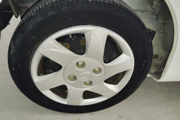 Used BYD F0 2015 1.0L XuanKu Model Right Rear Wheel Hub