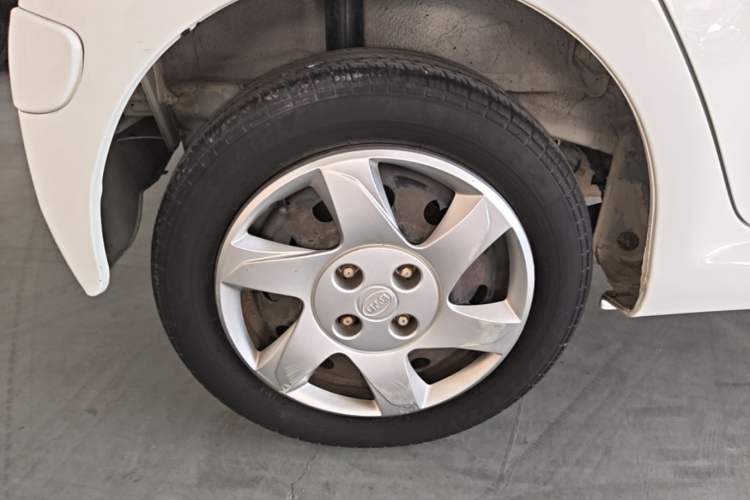Used BYD F0 2015 1.0L AMT XuanKu Model Right Rear Wheel Hub