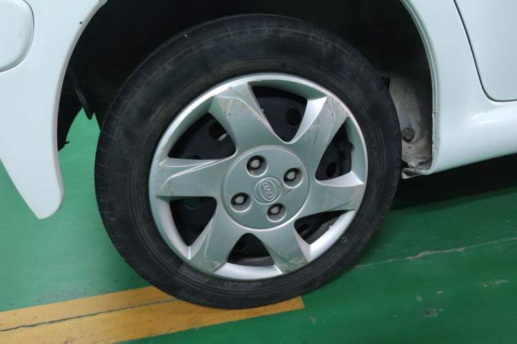 Used BYD F0 2015 1.0L AMT XuanKu Model Right Rear Wheel Hub