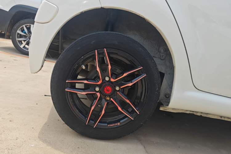 Used BYD F0 2015 1.0L Joyful Model Right Rear Wheel Hub