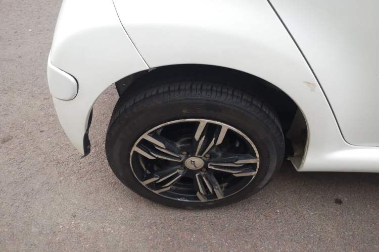 Used BYD F0 2015 1.0L AMT XuanKu Model Right Rear Wheel Hub