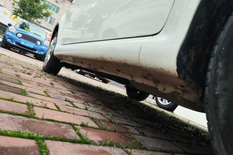 Used BYD F0 2015 1.0L AMT XuanKu Model Right Side Sill